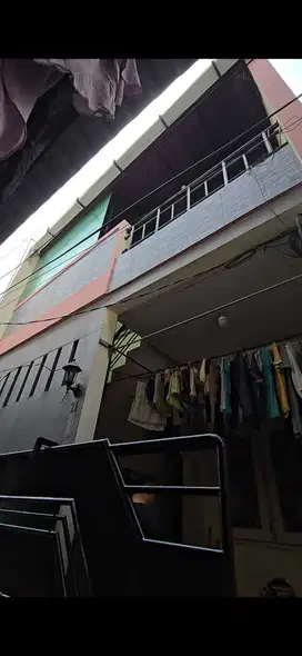 RUMAH 6 KAMAR DI JELAMBAR JL SUKAJAYA