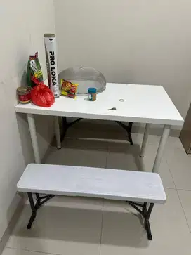 Kulkas, meja tv , rak buku , lemari