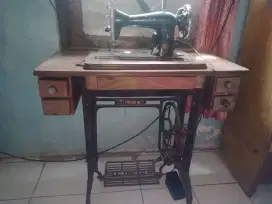 Mesin jahit old
