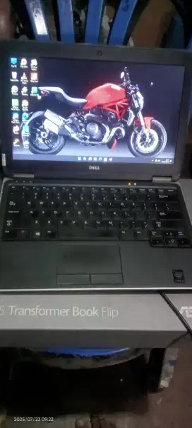 Laptop dell latitude e7240 intel corei7 normal layak pakai.