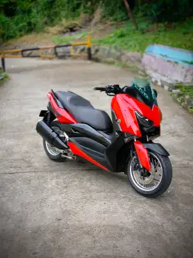 YAMAHA XMAX 2022 RED SOLID