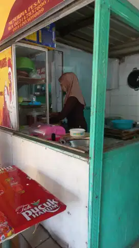 Cari pegawai wanita jujur