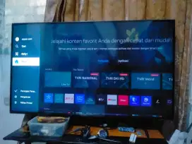 SAMSUNG 43 Inch Crystal UHD 4K Smart TV