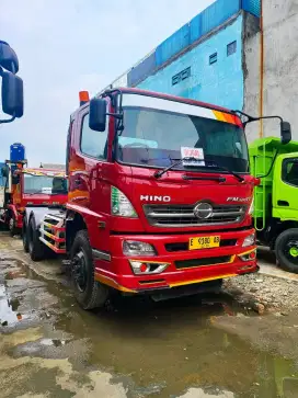 HEAD TRAILER 6X4 HINO 500 FM320TI TAHUN 2013