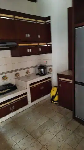RUMAH BESAR MURAH LT 300 KOT WISATA CIBUBUR JAKARTA TIMUR