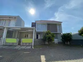 Rumah mewah murah terawat villa puncak tidar vpt malang