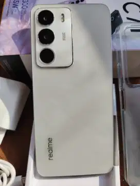 Realme c71 white swan