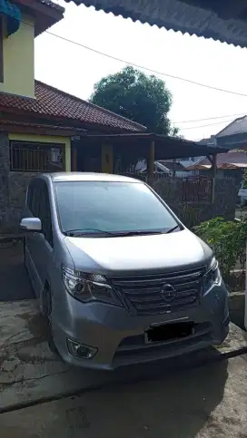 Nissan Serena 2017 Highwaystar auto warna silver