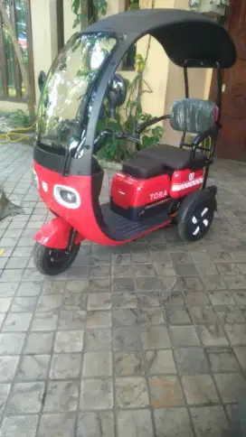 DIJUAL CEPAT
Motor Listrik 3 Roda TORA
Baru dipakai 2 bulan saja