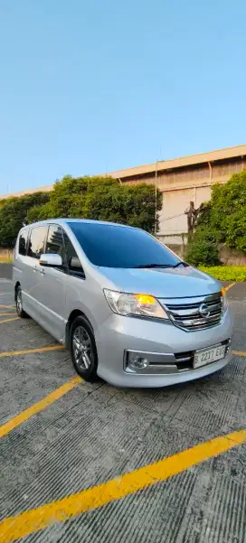 Nissan Serena 2.0 Highway Star Autech Panaromic 2013