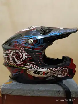 DIJUAL CEPAT!!!  HELM GM SUPER CROSS MASIH MULUS
