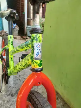 Sepeda BMX merk WIM cycle ukuran 16, cat baru