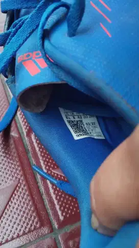 Sepatu Bola Adidas