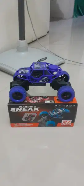 Jual mobil mobil warna biru gak bisa jauh-jauh