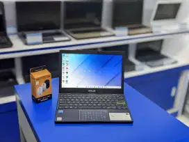 Laptop Pelajar Mahasiswa

Asus E210MAO-HD427
Processor Intel N4020