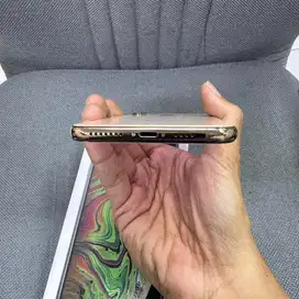 iphone Xsmax 64 gb