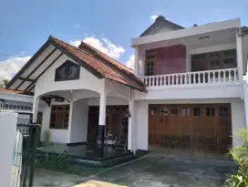 Rumah Luas Strategis 2 Lantai Siap Huni atau Usaha