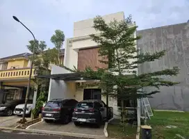 DIJUAL RUMAH CANTIK SEMI FURNISHED LEGENDA WISATA CIBUBUR