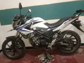 dijual sepeda motor Honda cb 150R pemakaian pribadi