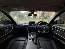 BMW 320i 2015 Bensin
