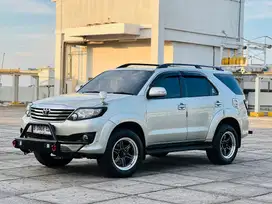 Toyota FORTUNER 2.7G LUX AT 2012 Bensin Warna Silver Non Diesel