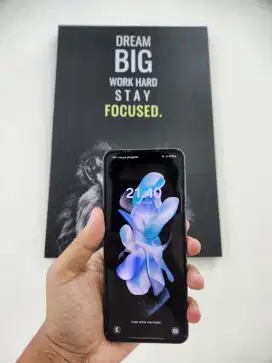 SAMSUNG ZFLIP 4 256 GRAPHITE GARANSI RESMI EX SEIN MULUS NO MINUS