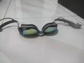 Kacamata Renang Conquest + kotak