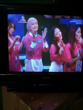 Dijual tv tabung 21 in tv nyala