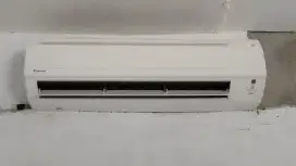 AC MERK DAIKIN 2 PK