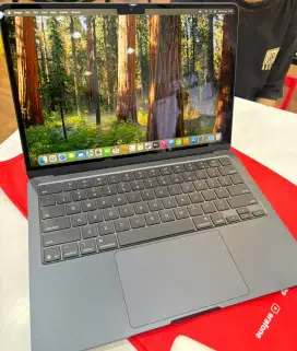 MACBOOK AIR 13,6 M4 12/256GB NEW GARANSI RESMI