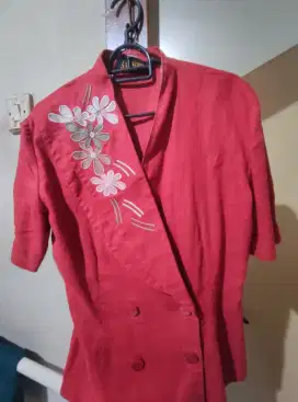 Jual cepat atasan merah