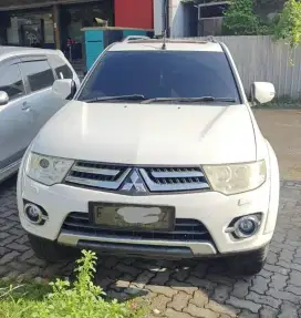 Dijual PAJERO Sport V6 bensin km 50000