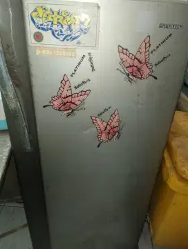 Kulkas bekas merk sharp