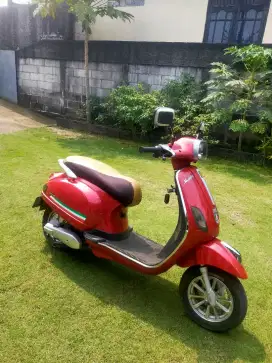 Di jual motor listrik merk Uwinfly T3 lengkap