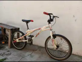 Sepeda BMX Wim Cycle