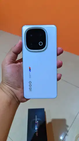 IQOO 13 16/512GB (GARANSI ON)