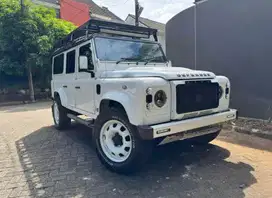 Land Rover Defender Puma 2.2L Puma DTE 110 SW MT