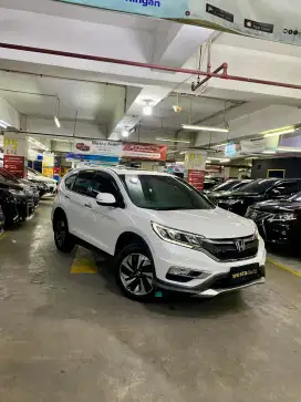Low KM Sunroof Honda CRV Prestige 2.4 AT 2016 nik 2015 Istimewa