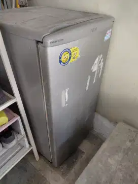Freezer standing Sharp Asi/esbatu/frozen food/eskrim, dll