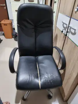 Jual kursi direktur savello
