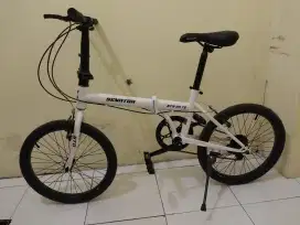Sepeda lipat senator 20 inch