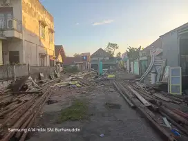 Dijual tanah di pinggir Jalan Dipanjaitan