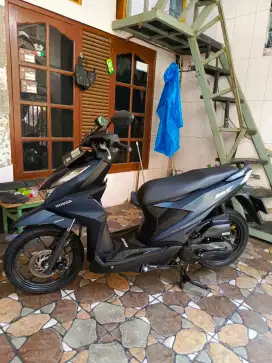 Honda Beat Deluxe Tahun 2022. Pajak hidup
