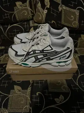 (Preloved) - Sepatu Asics Gel NYC 2055 - (Size 45/28,5 cm)