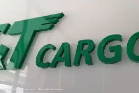 Kurir motor delivery pakekr cargo