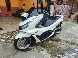 Honda Pcx 160 putih