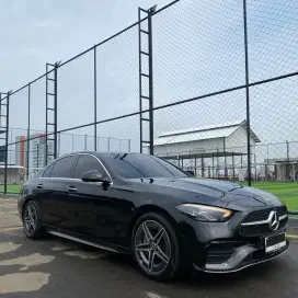Mercedes Benz C300 AMG 2023 / 2024