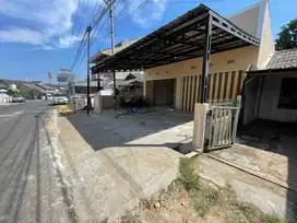 Disewakan Kios Siap Huni untuk Usaha (lokasi strategis)