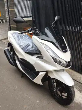 Bissmillah dijual motor Honda PCX 160cc 2024 istimewa