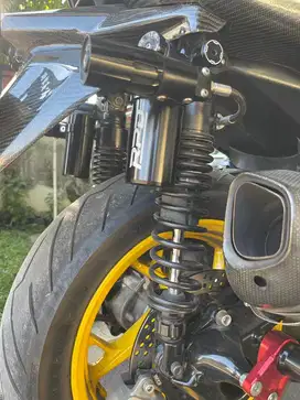 Shockbreaker RPD R-Series R354 A350HRVC Black edition for XMAX